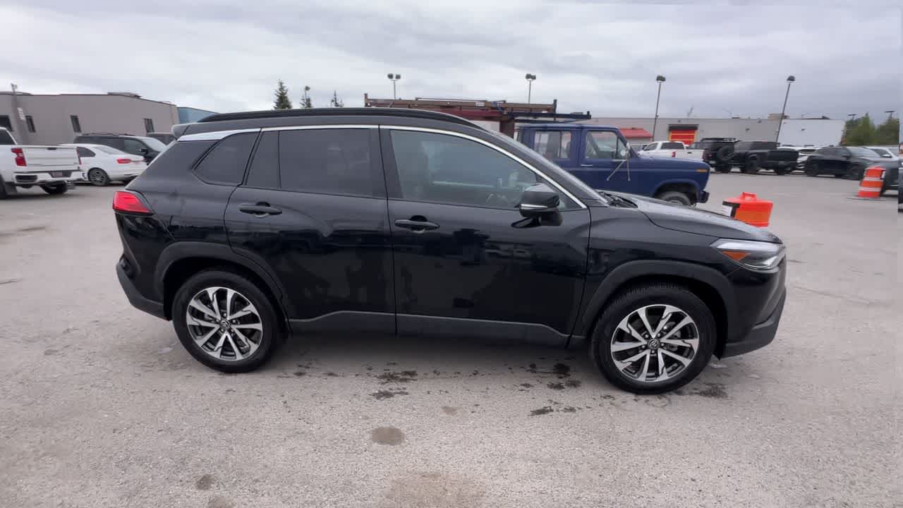 2023 Toyota Corolla Cross XLE 9