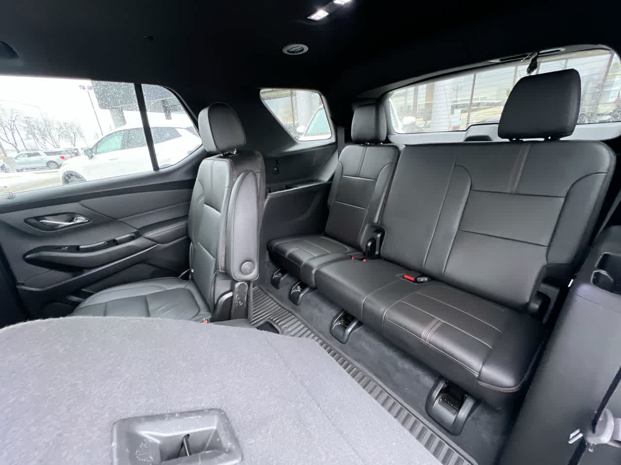 Thumbnail: 2023 Chevrolet Traverse - 24