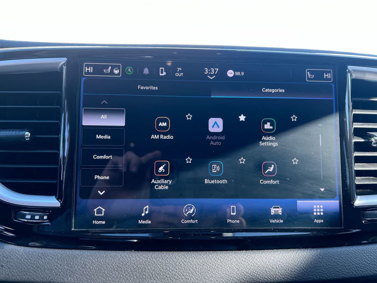 Thumbnail: 2024 Chrysler Pacifica - 18