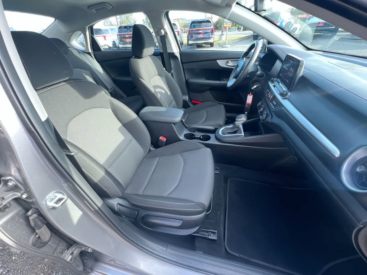 Thumbnail: 2024 Kia Forte - 28