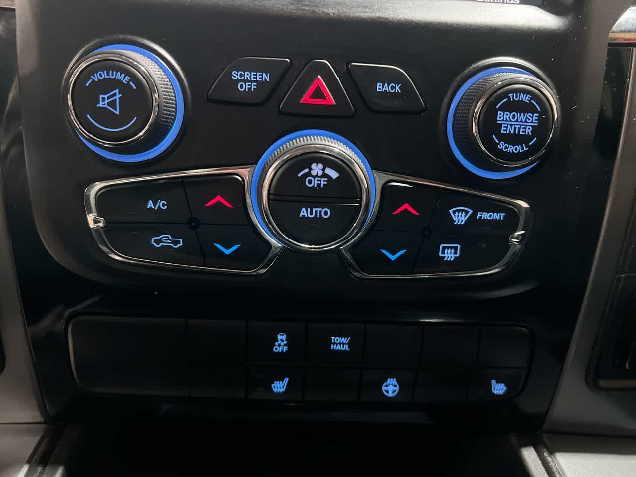 Thumbnail: 2015 RAM 1500 - 19