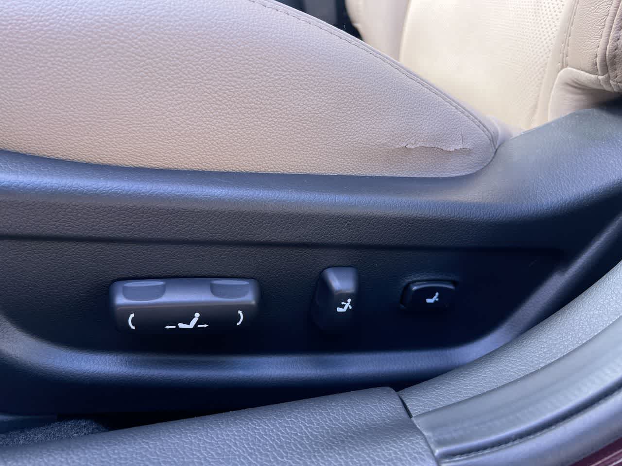 Thumbnail: 2012 Kia Optima - 12