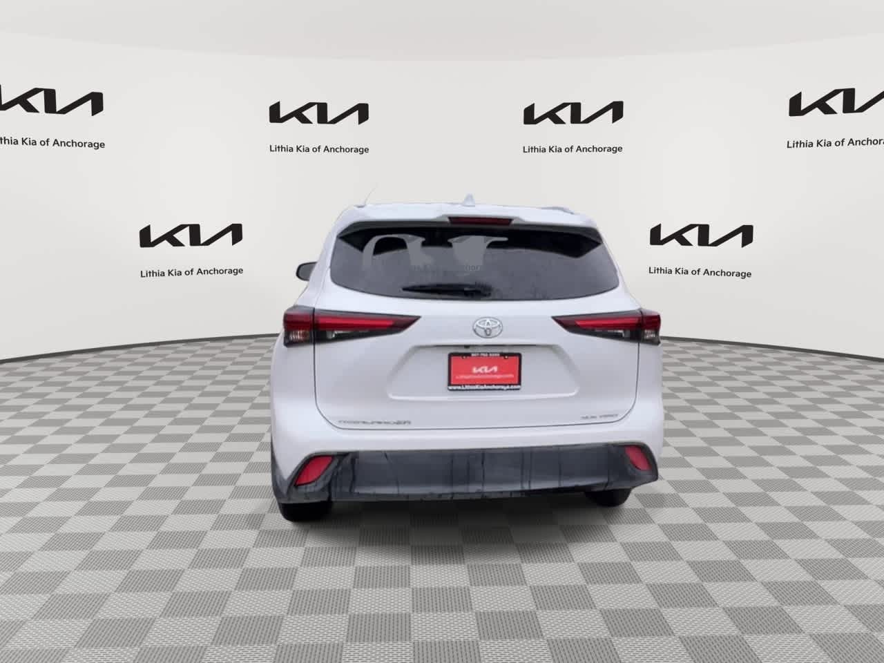 Thumbnail: 2024 Toyota Highlander - 7