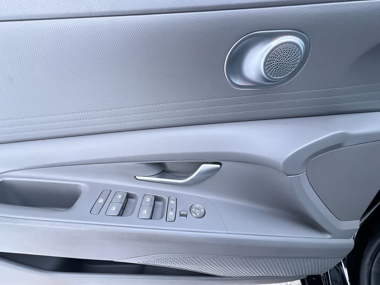 Thumbnail: 2023 Hyundai Elantra - 13