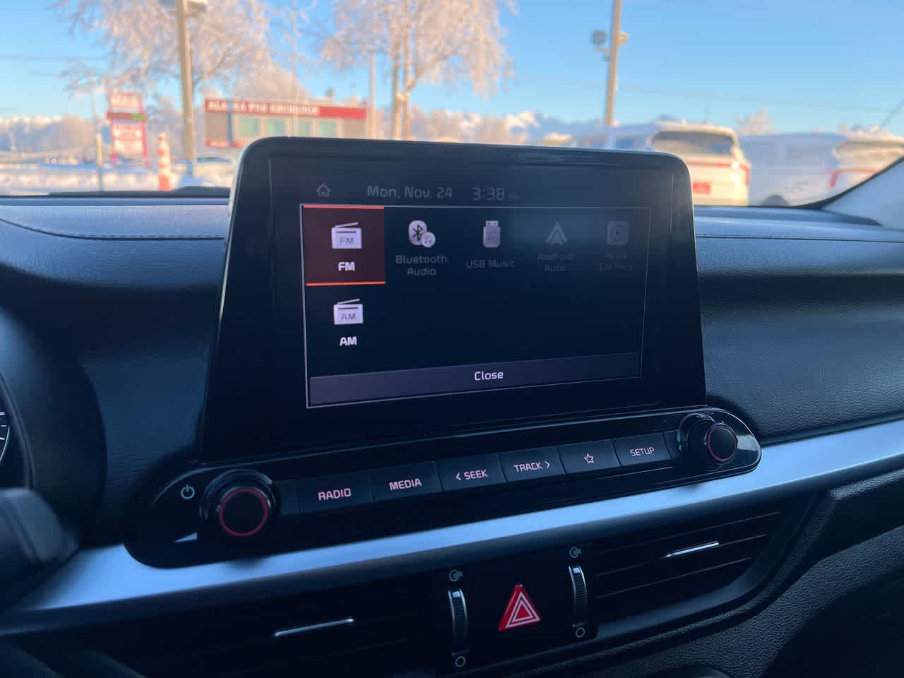 Thumbnail: 2022 Kia Forte - 18