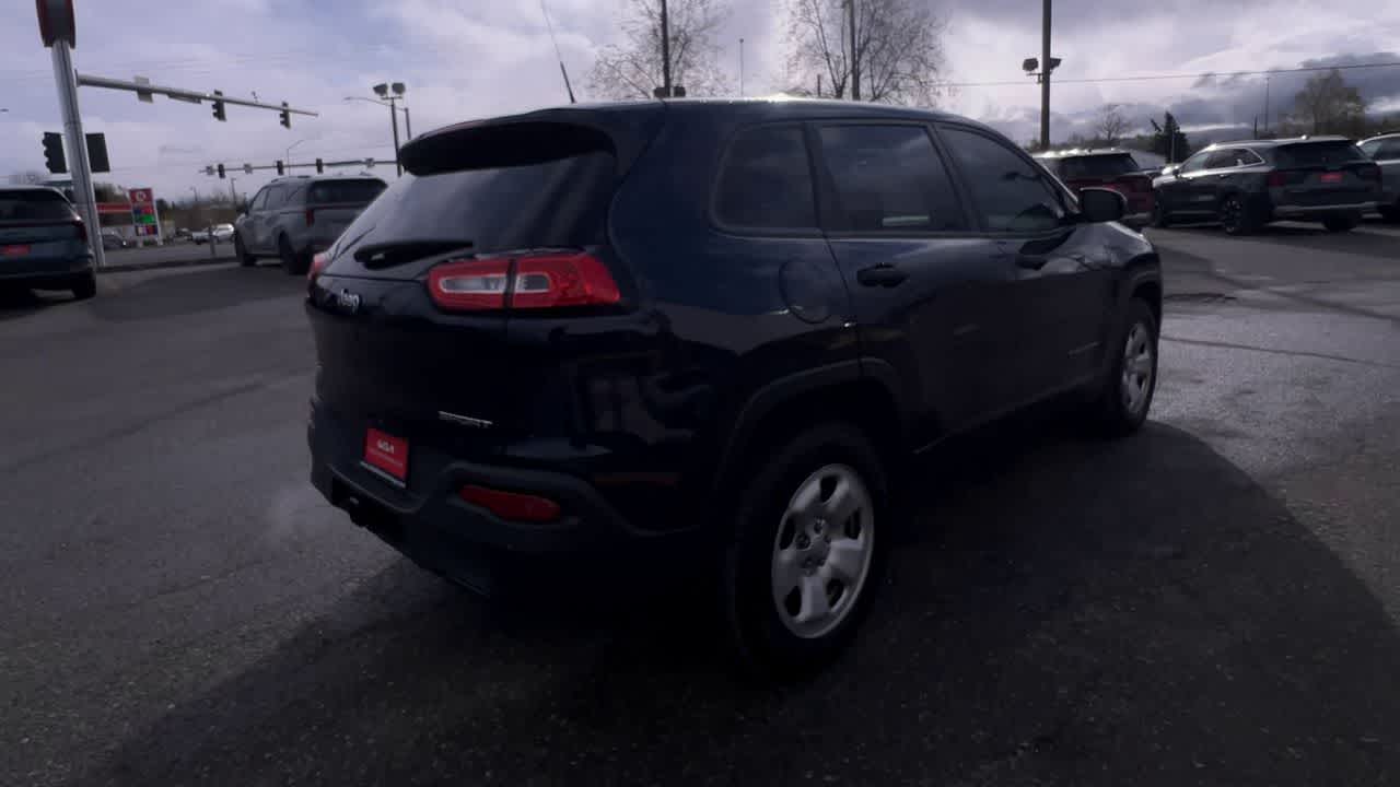 2015 Jeep Cherokee Sport 8
