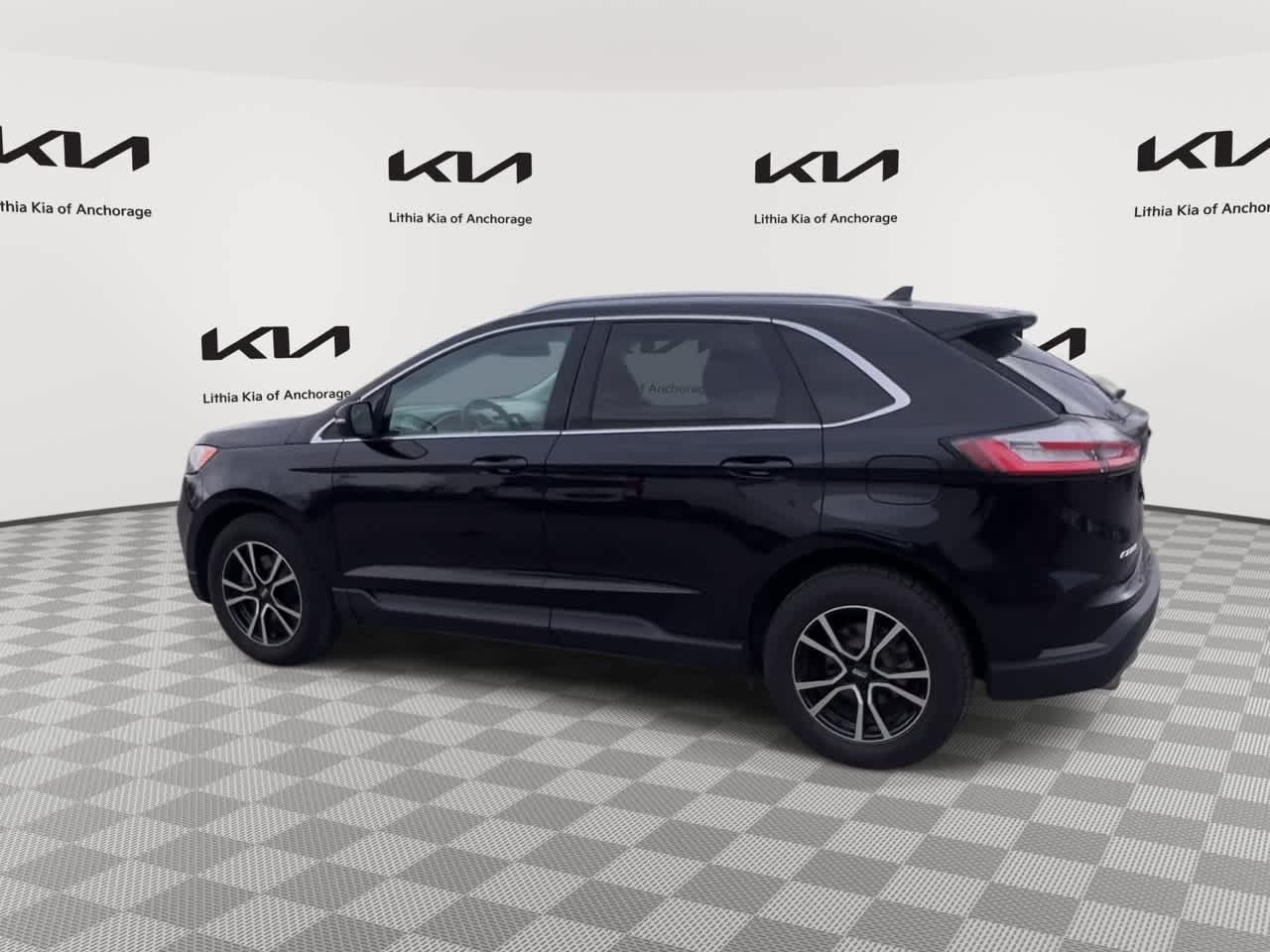 Thumbnail: 2020 Ford Edge - 9