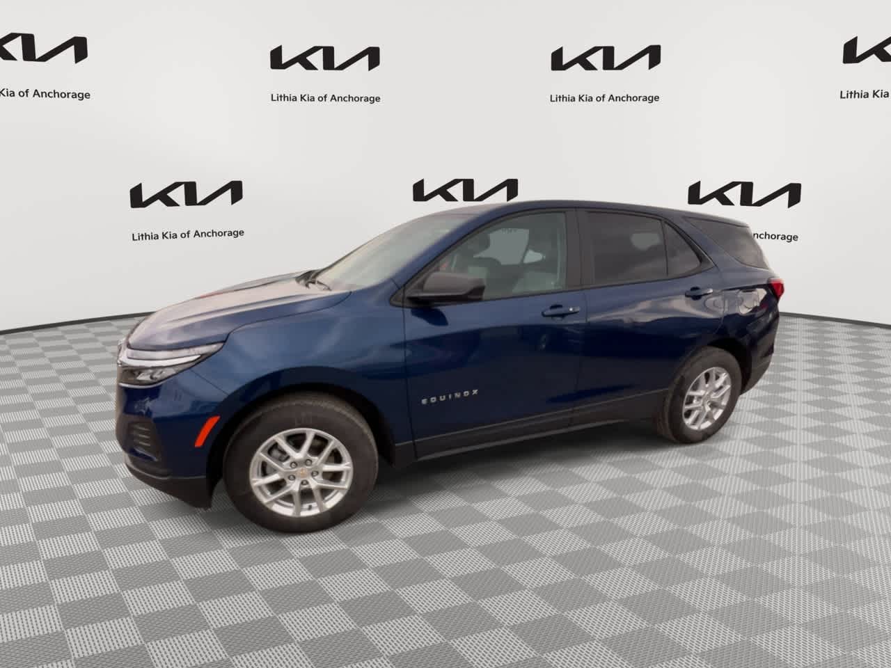 Thumbnail: 2022 Chevrolet Equinox - 6