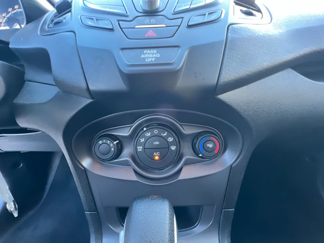 Thumbnail: 2019 Ford Fiesta - 19
