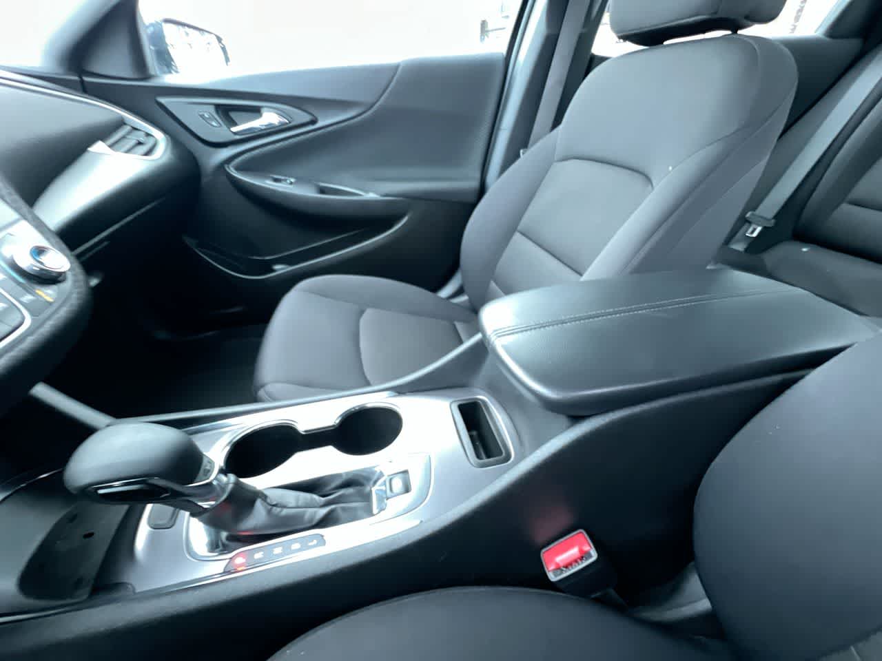Thumbnail: 2023 Chevrolet Malibu - 21