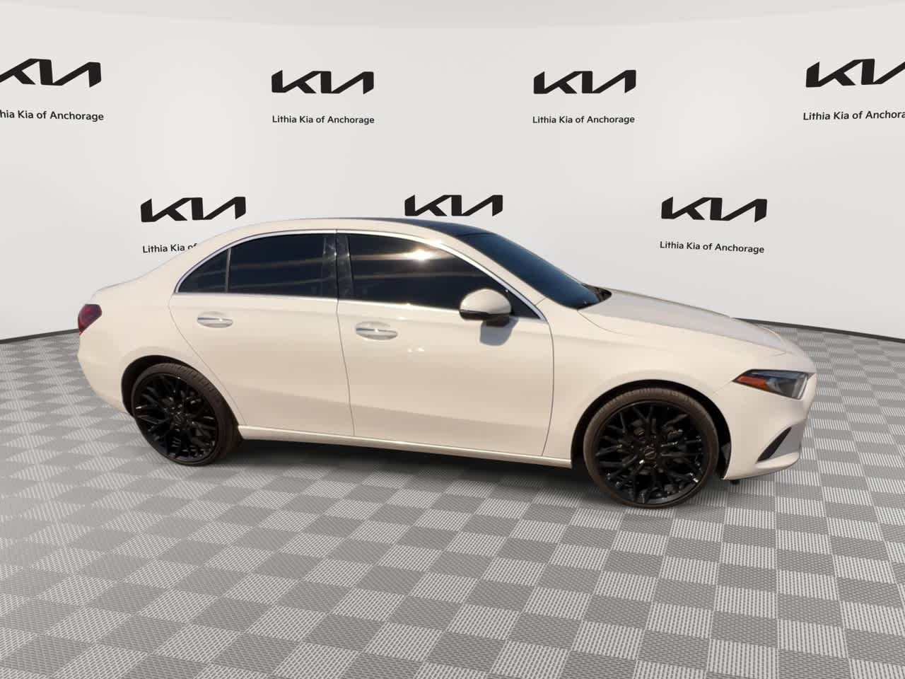 Thumbnail: 2019 Mercedes-Benz A-Class - 2