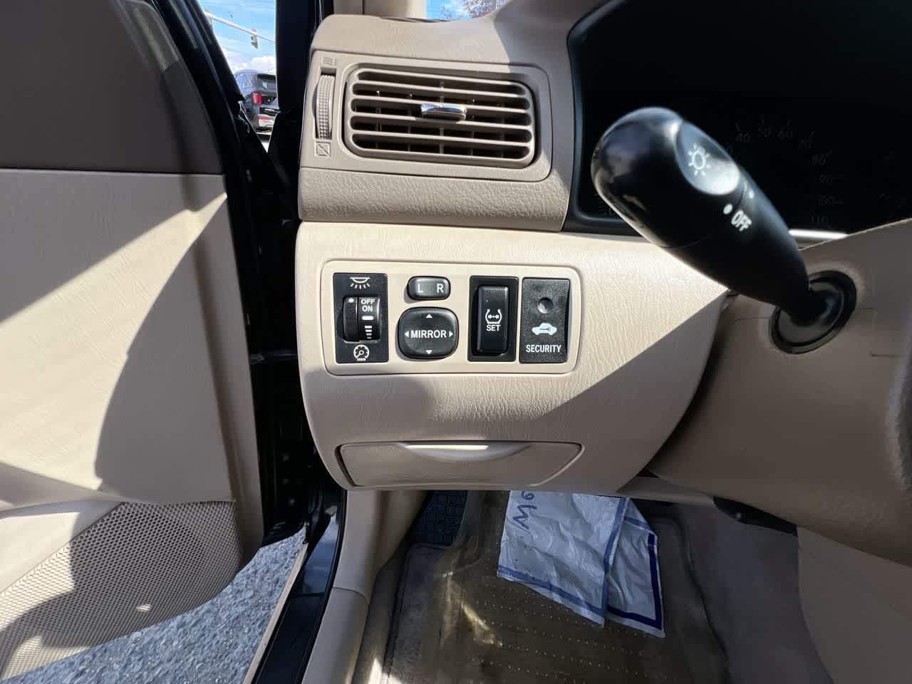 Thumbnail: 2005 Toyota Corolla - 18