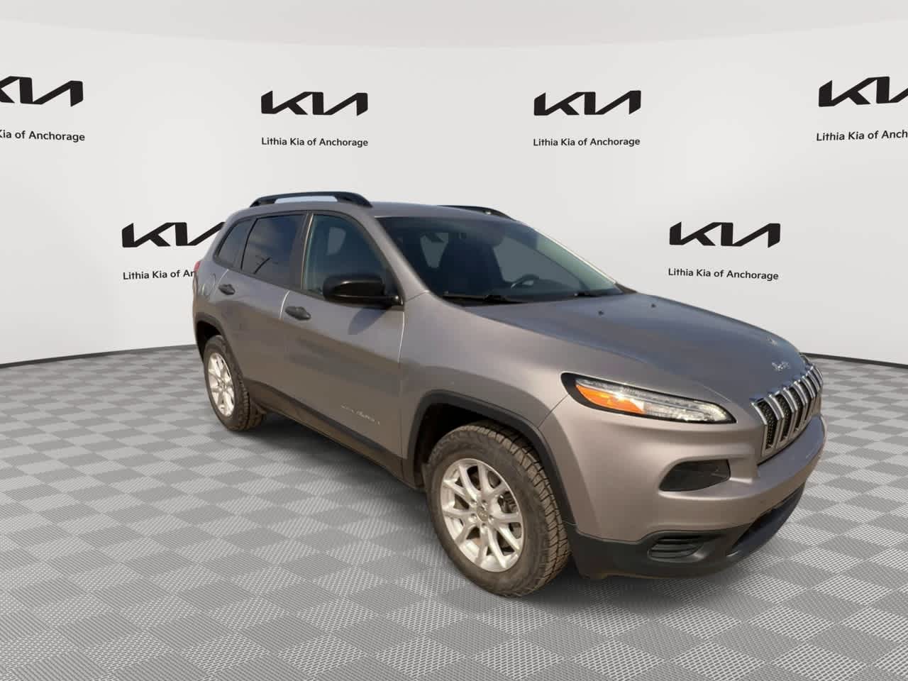 Thumbnail: 2016 Jeep Cherokee - 3