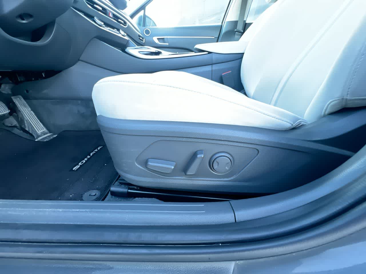 Thumbnail: 2023 Hyundai Sonata - 12