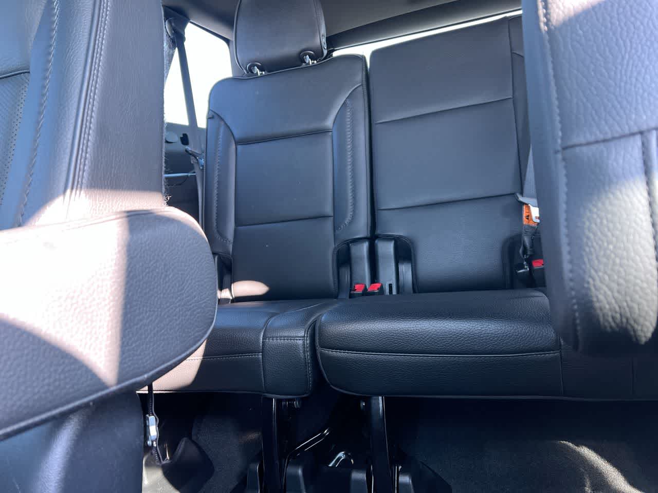 Thumbnail: 2022 GMC Yukon XL - 24