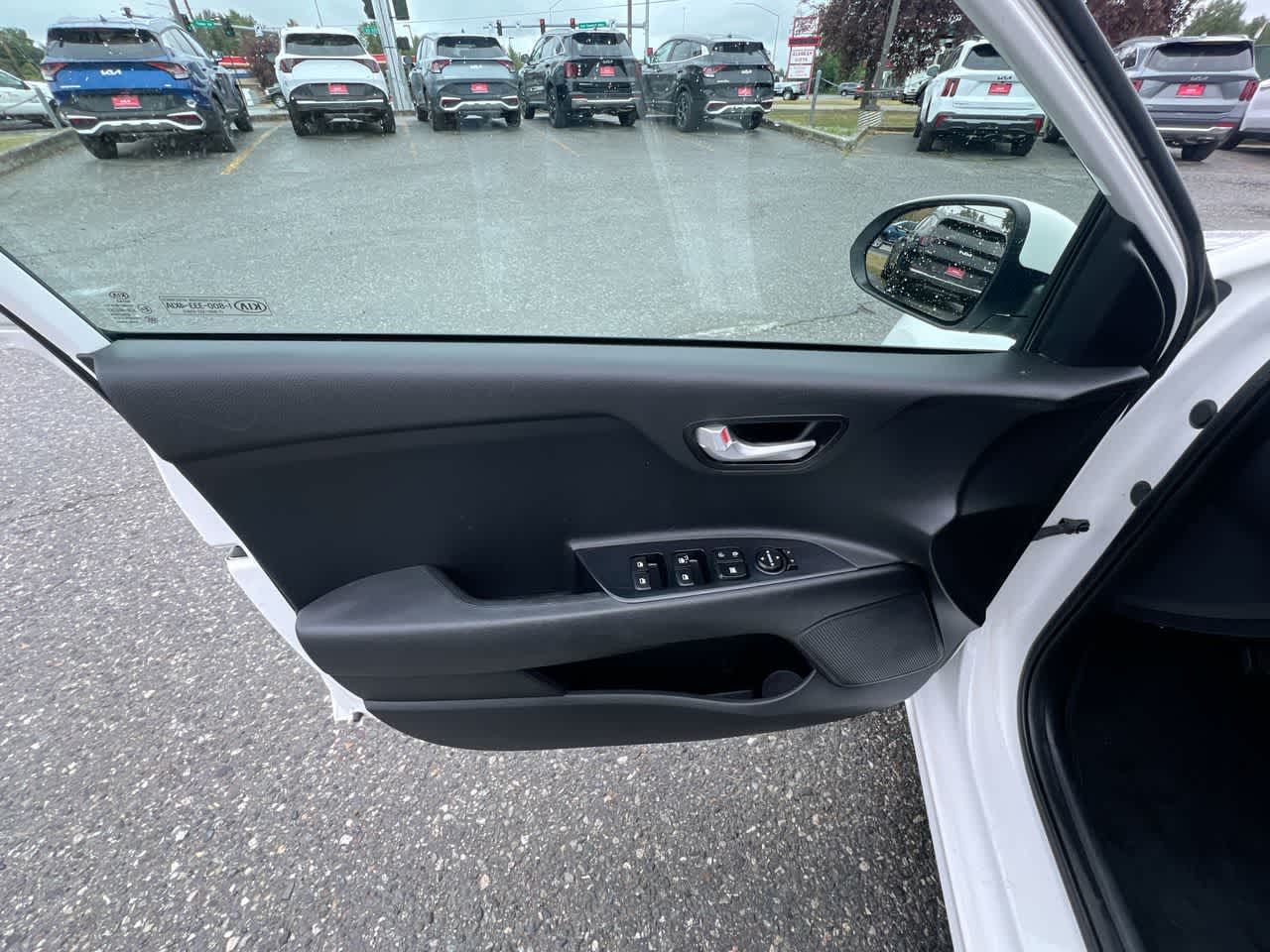 Thumbnail: 2019 Kia Rio - 13