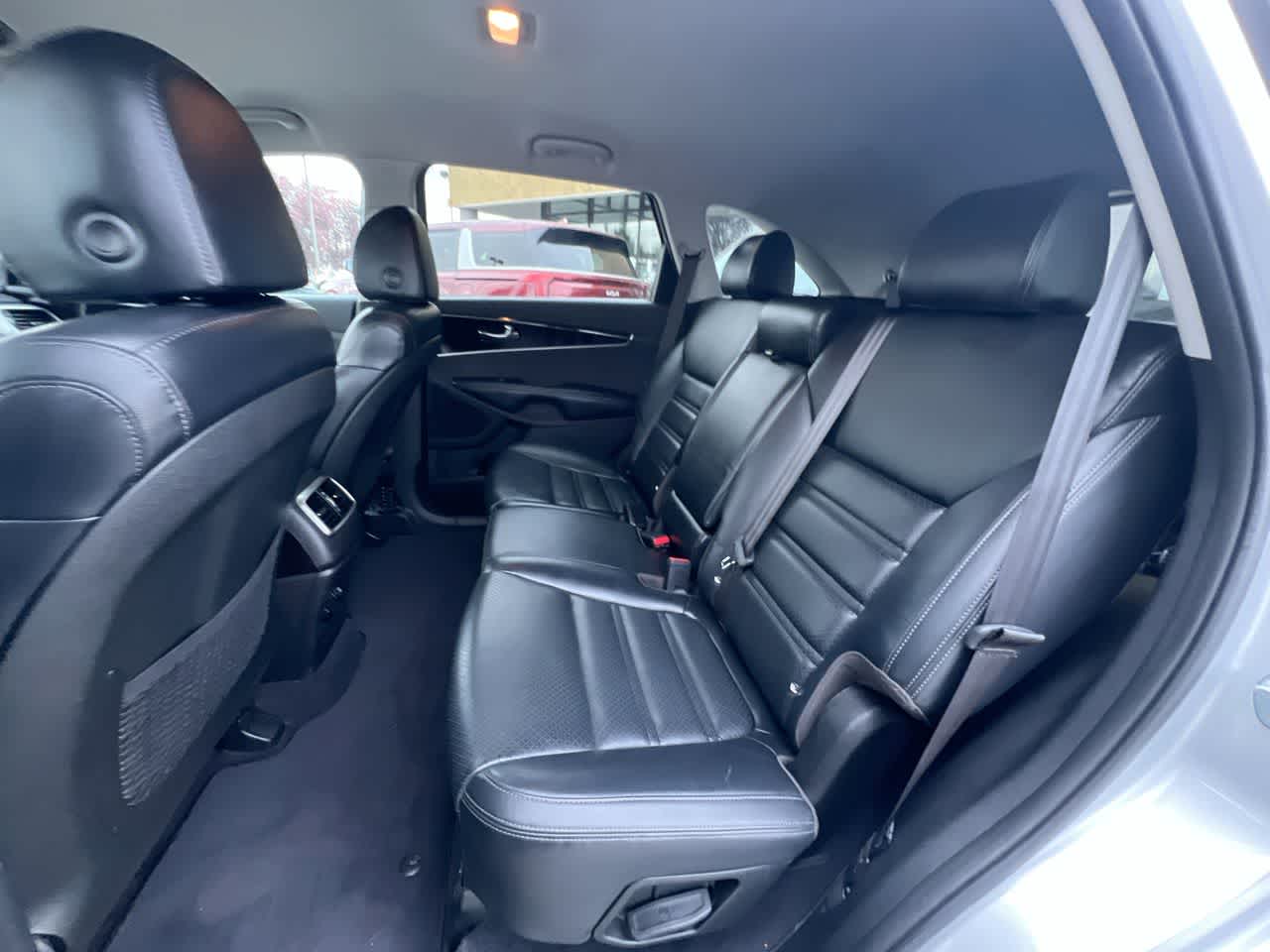 Thumbnail: 2019 Kia Sorento - 23