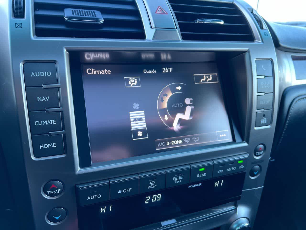 Thumbnail: 2019 Lexus GX - 19