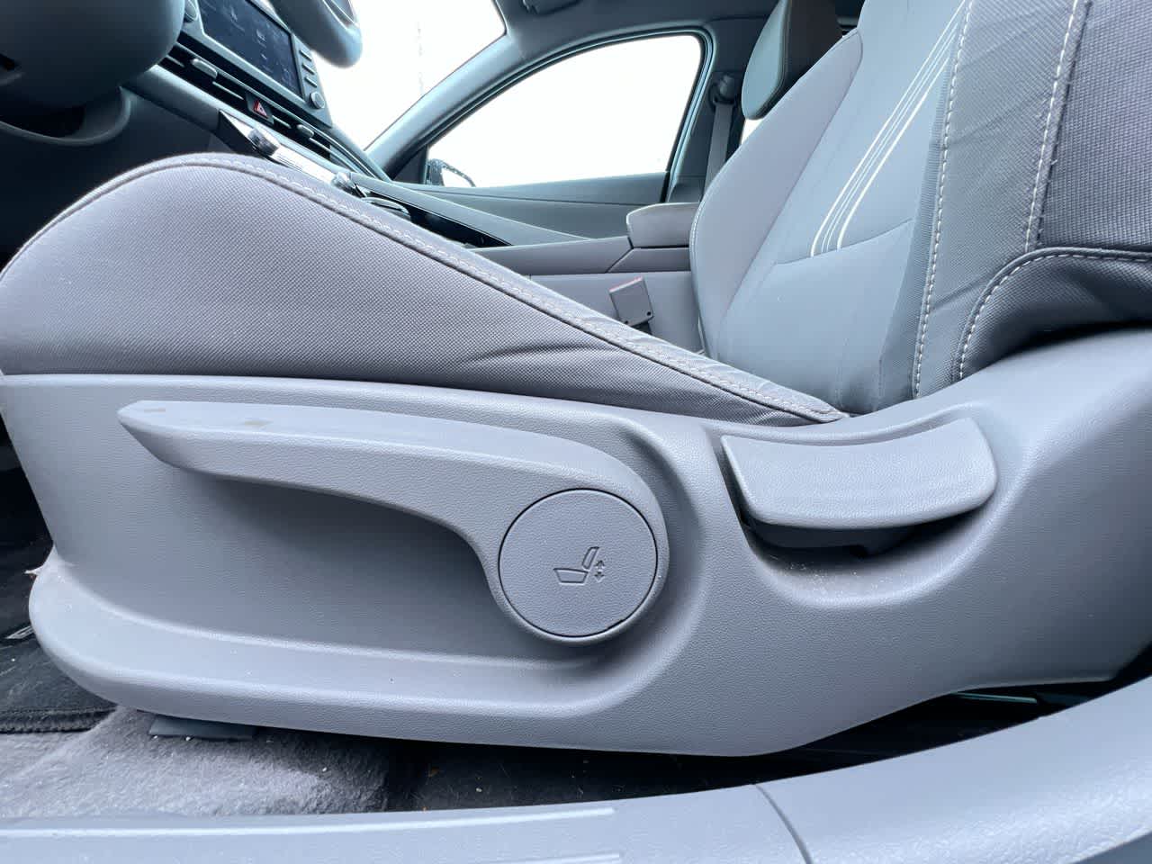 Thumbnail: 2023 Hyundai Elantra - 12