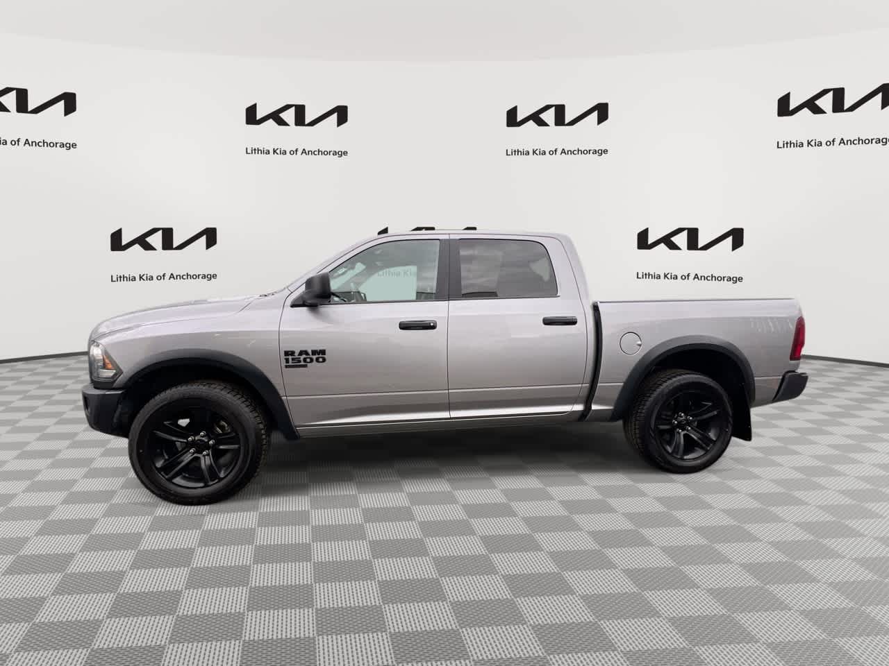2024 Ram 1500 Classic SLT Truck Crew Cab