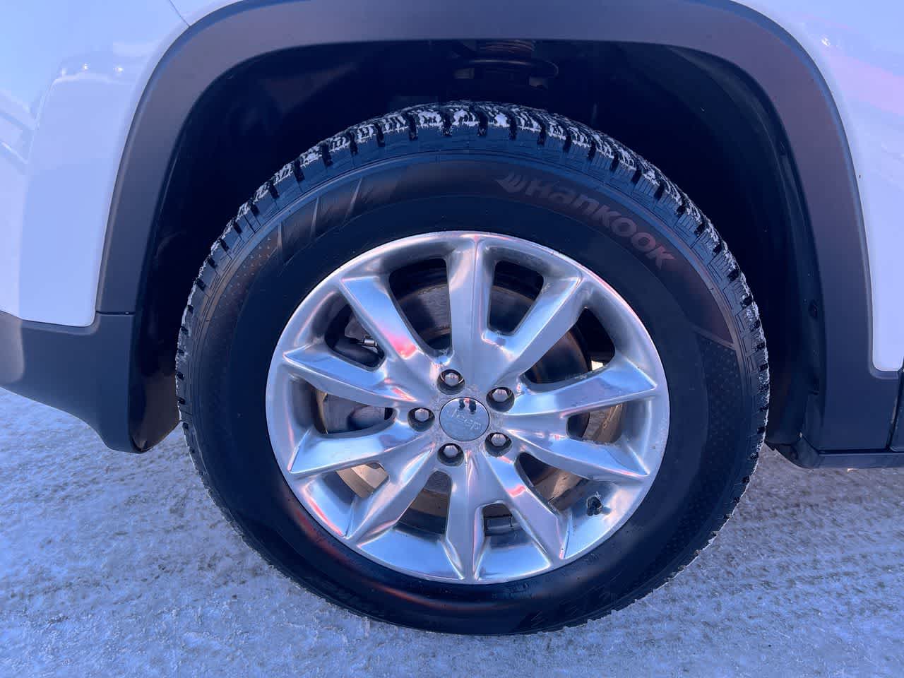 Thumbnail: 2015 Jeep Cherokee - 10