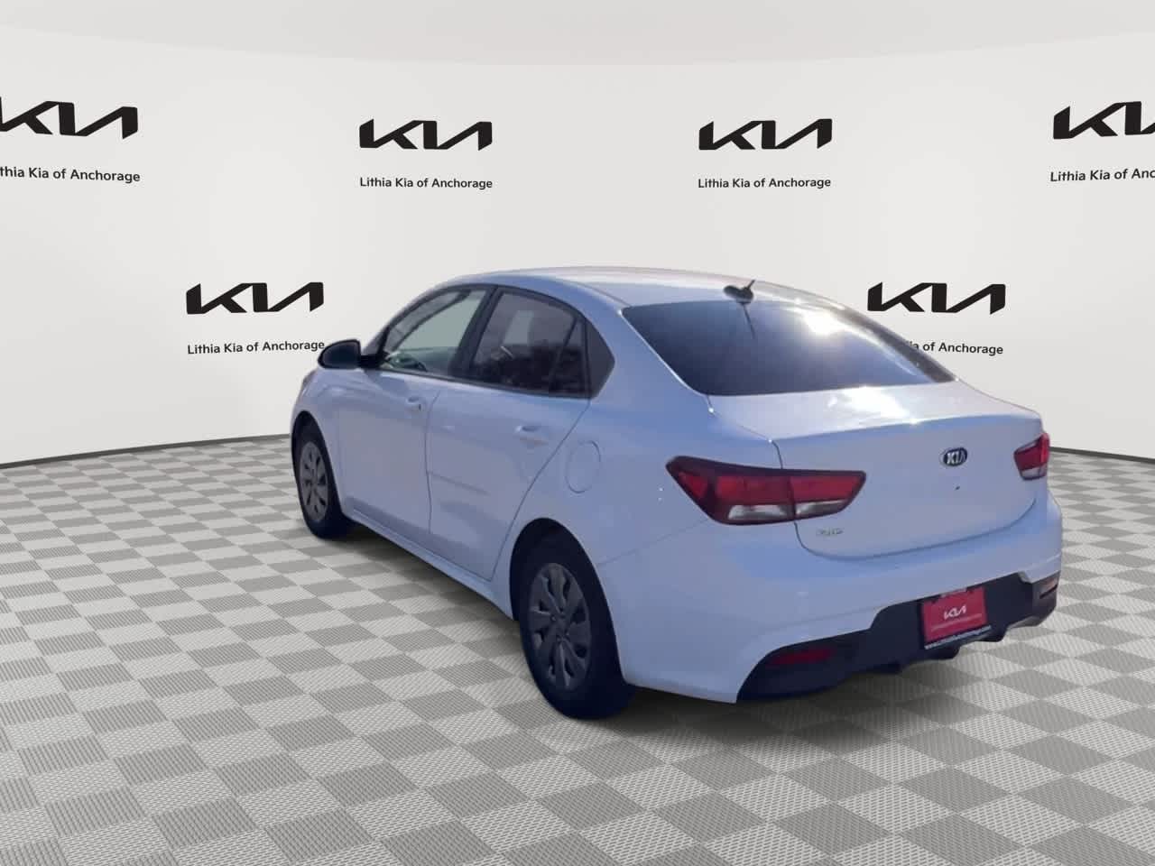 Thumbnail: 2019 Kia Rio - 6