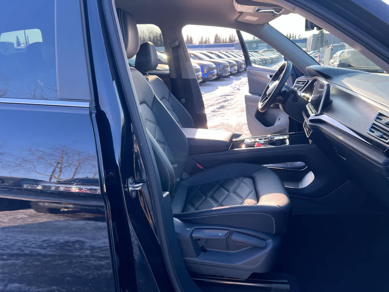 Thumbnail: 2025 Volkswagen Atlas - 28