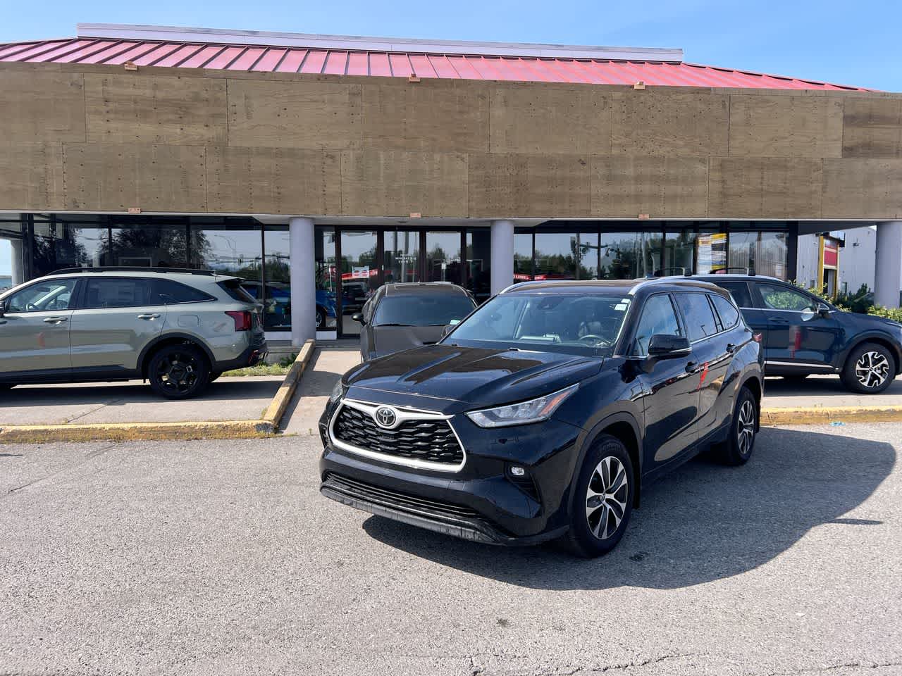 Thumbnail: 2022 Toyota Highlander - 1