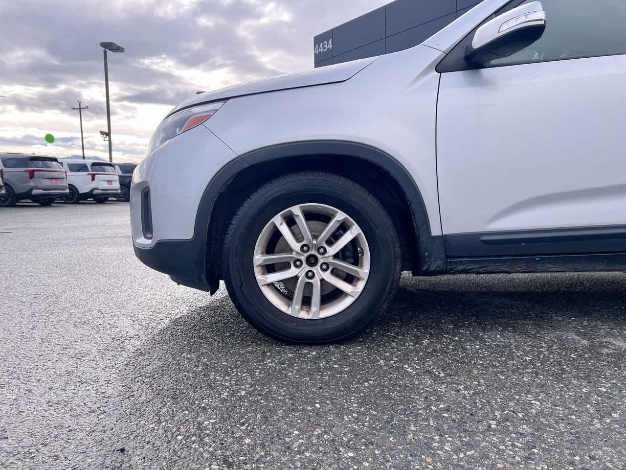 Thumbnail: 2015 Kia Sorento - 10