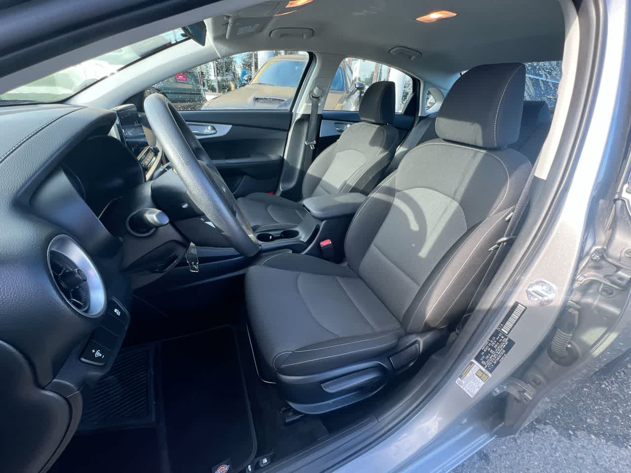 Thumbnail: 2024 Kia Forte - 11