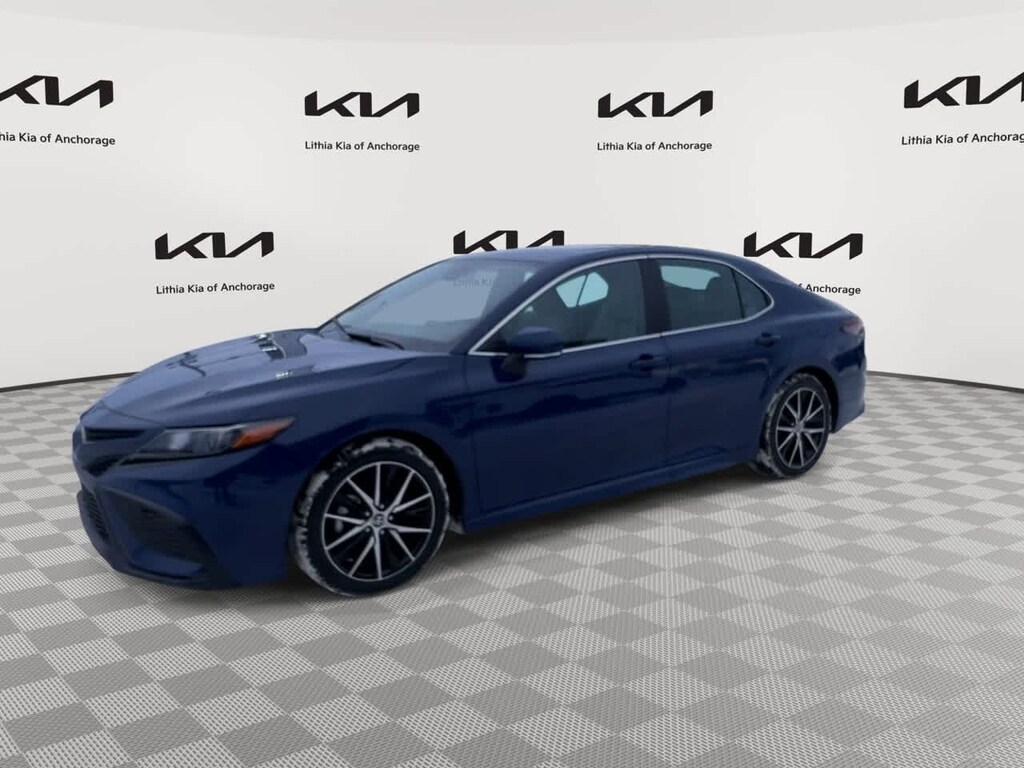 Used 2023 Toyota Camry SE Sedan
