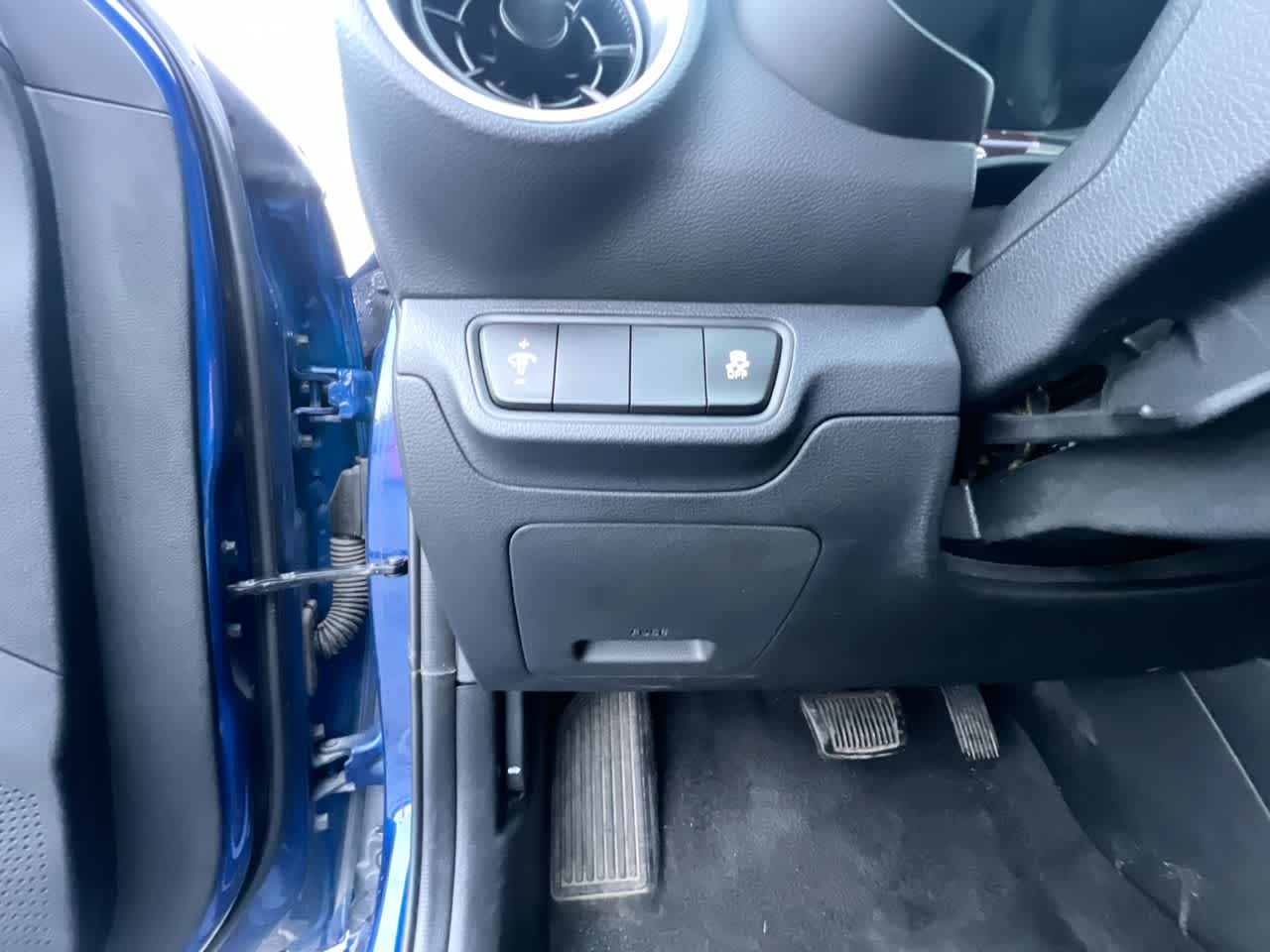 Thumbnail: 2023 Kia Forte - 18