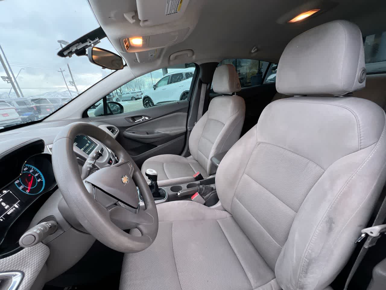 Thumbnail: 2016 Chevrolet Cruze - 11