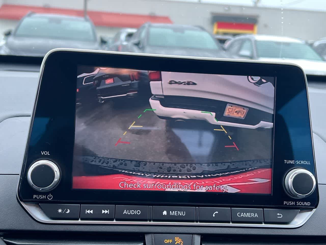 Thumbnail: 2021 Nissan Altima - 17