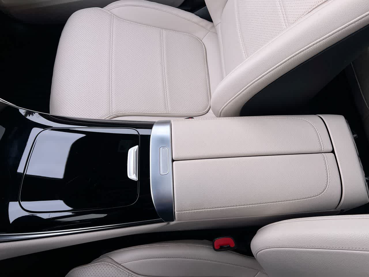 Thumbnail: 2024 Mercedes-Benz GLC - 21