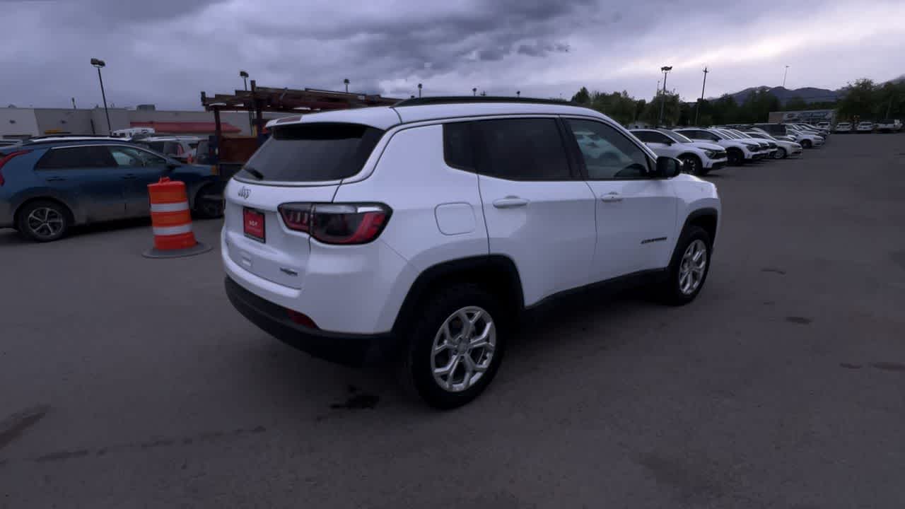 Thumbnail: 2024 Jeep Compass - 8