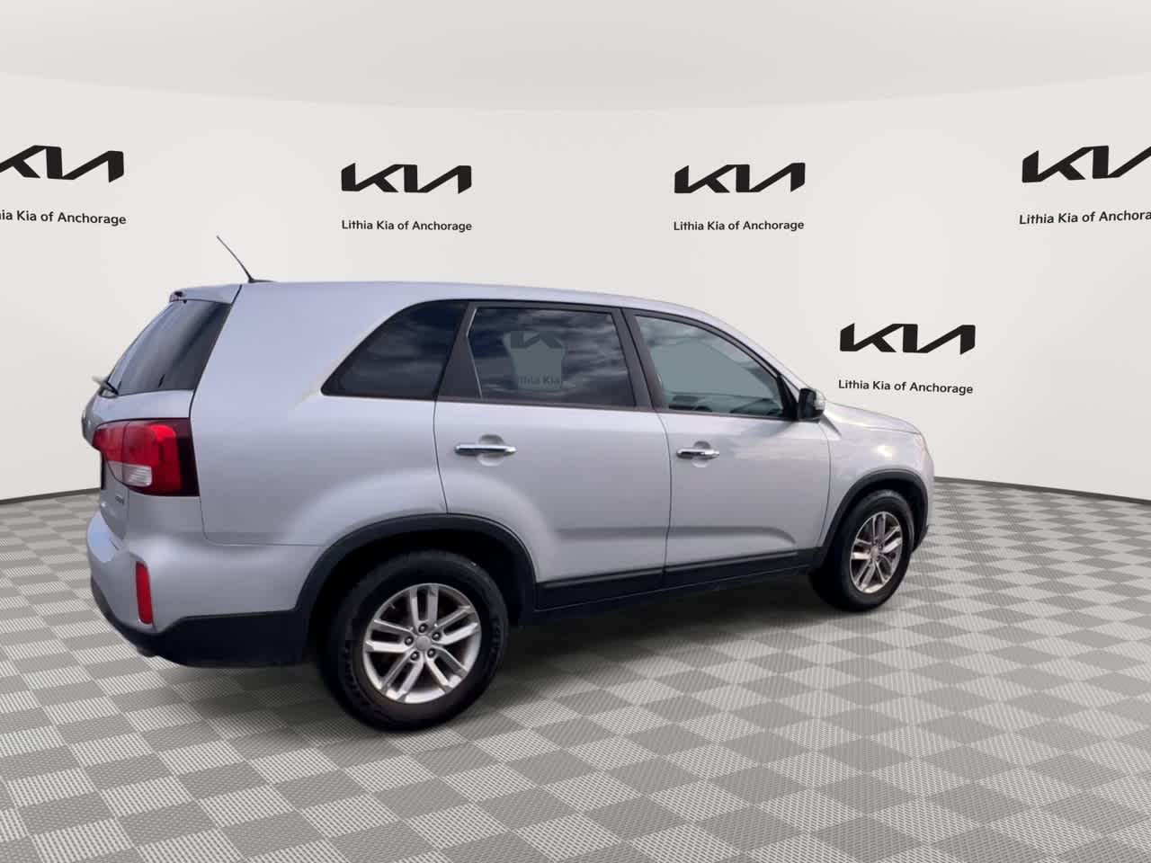 Thumbnail: 2015 Kia Sorento - 8