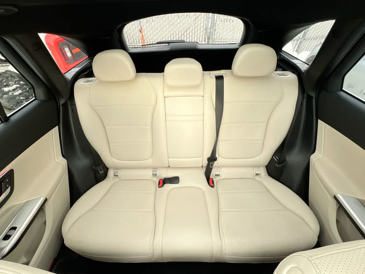 Thumbnail: 2024 Mercedes-Benz GLC - 23