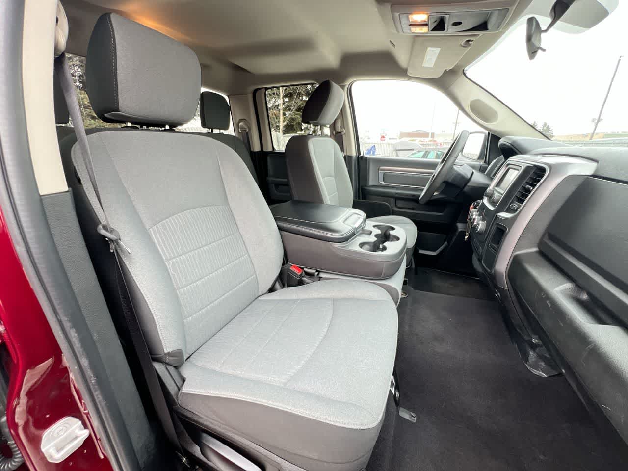 Thumbnail: 2024 RAM 1500 Classic - 28