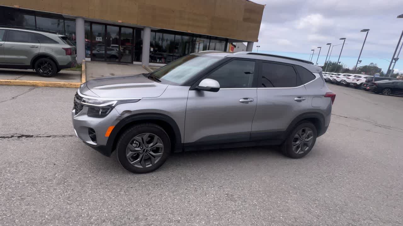 Thumbnail: 2024 Kia Seltos - 4