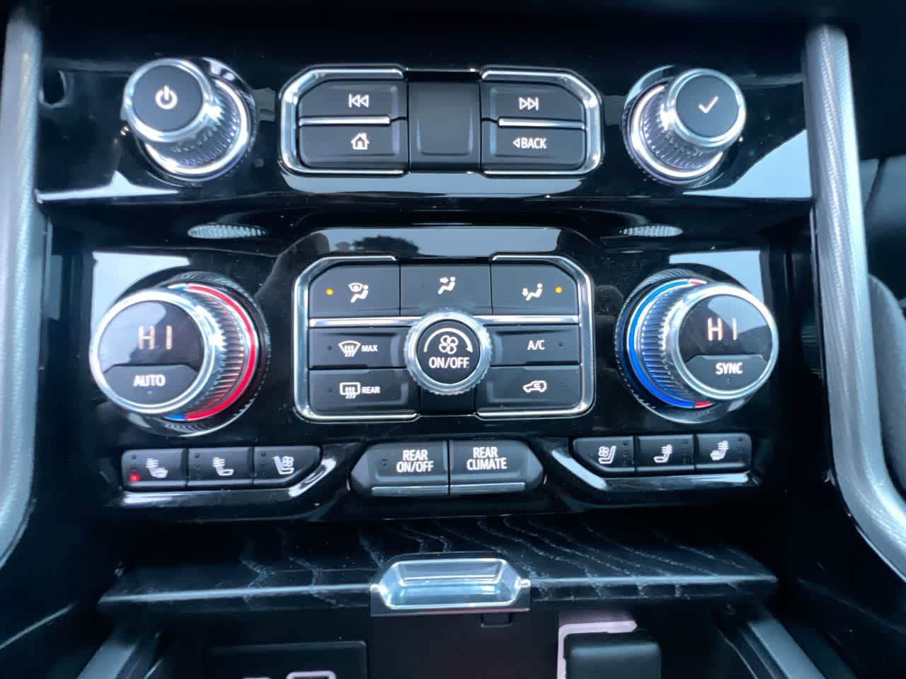 Thumbnail: 2021 GMC Yukon - 19