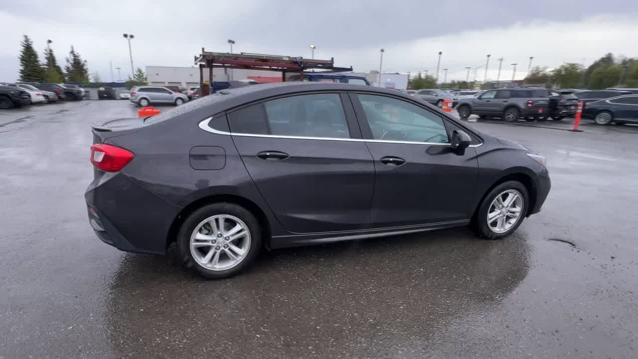 2017 Chevrolet Cruze LT 8