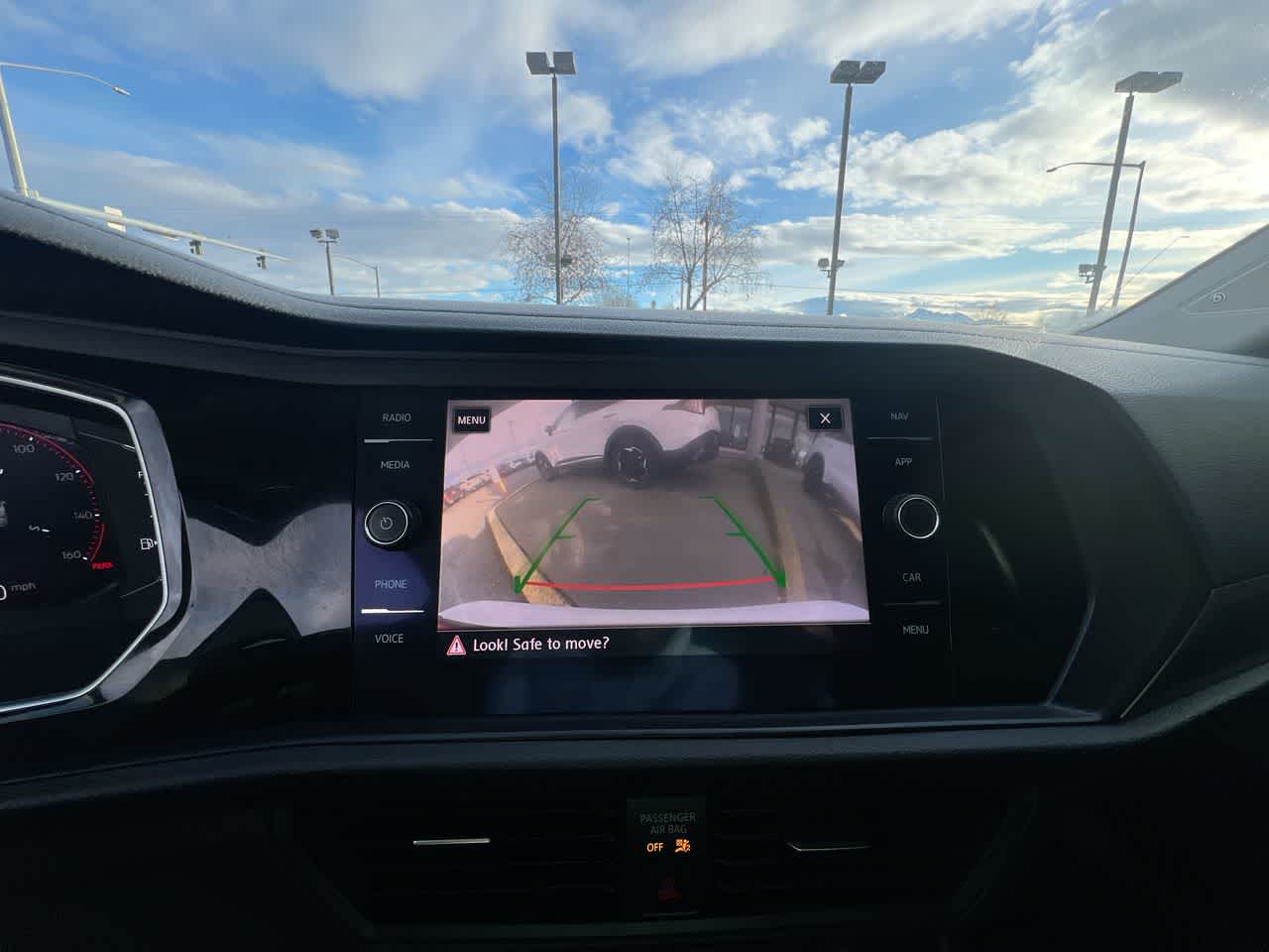 Thumbnail: 2019 Volkswagen Jetta - 17