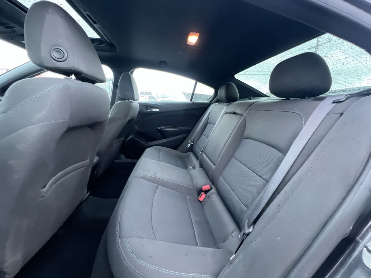 2017 Chevrolet Cruze LT 23