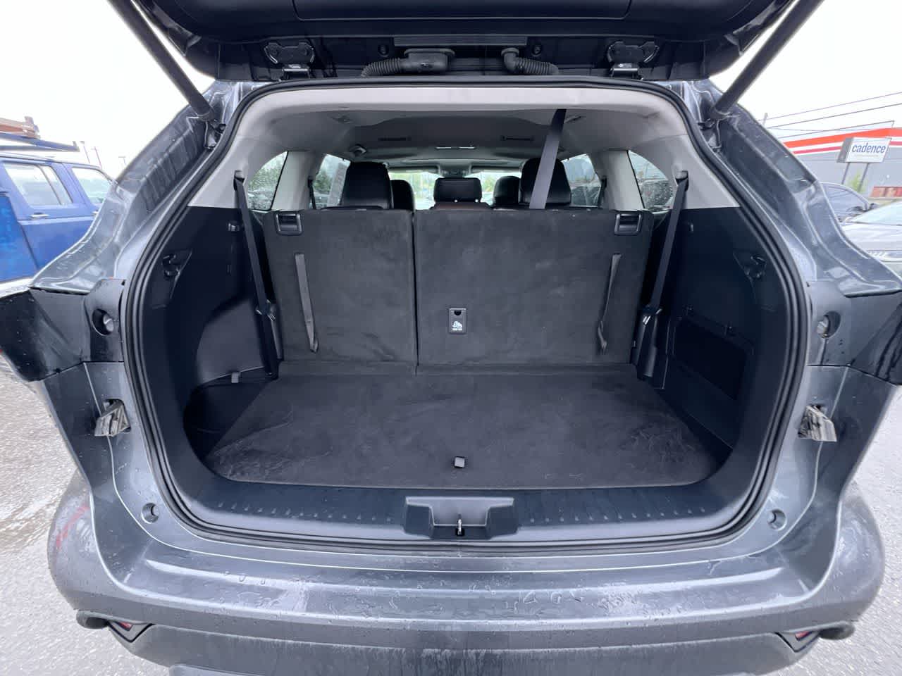 2020 Toyota Highlander XLE 25