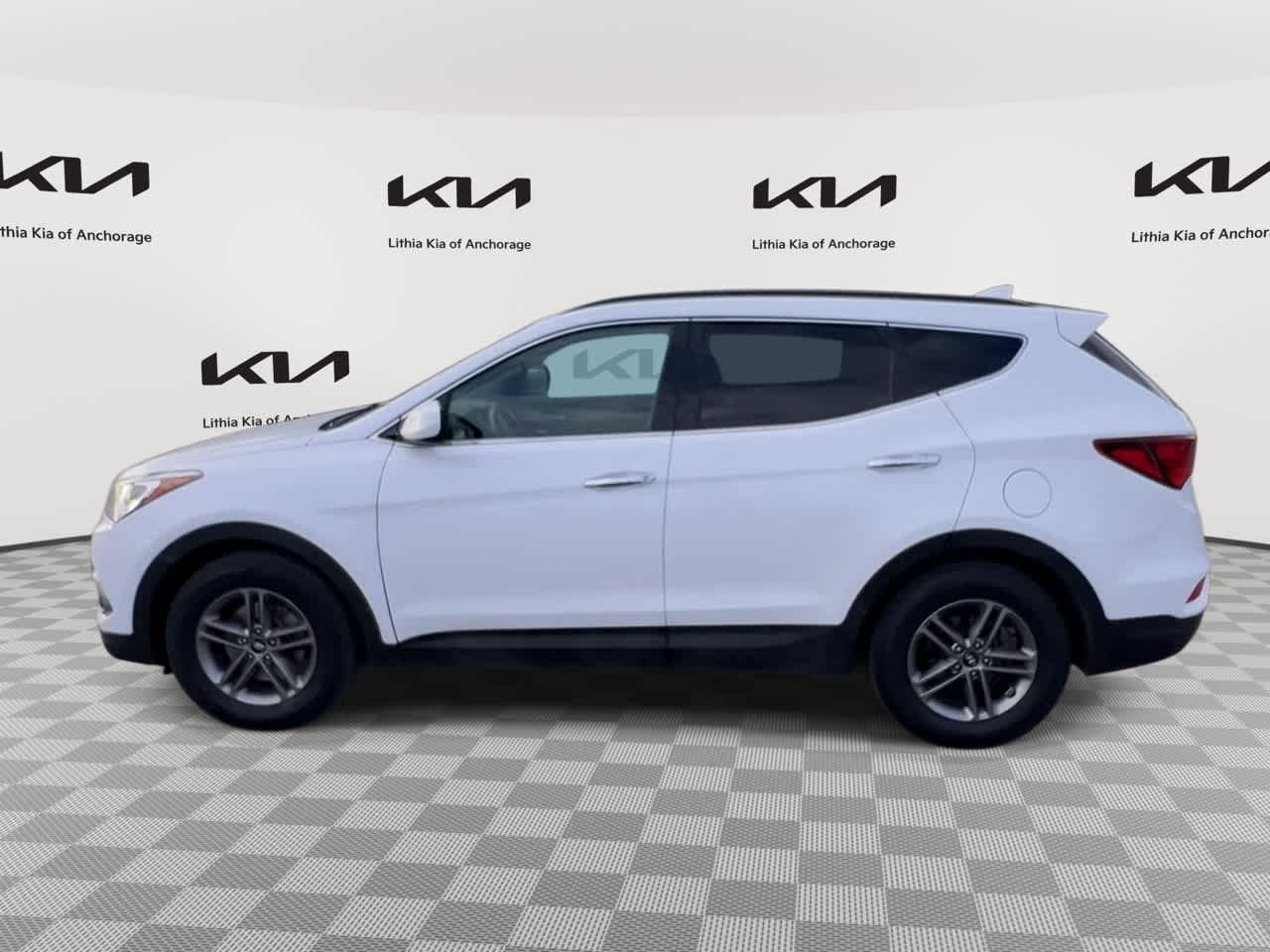 Thumbnail: 2017 Hyundai Santa Fe - 5