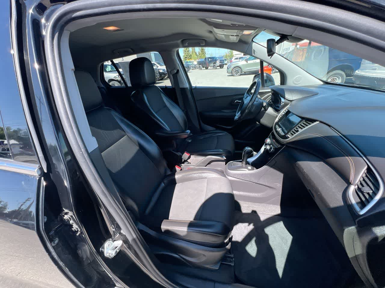 Thumbnail: 2019 Chevrolet Trax - 28
