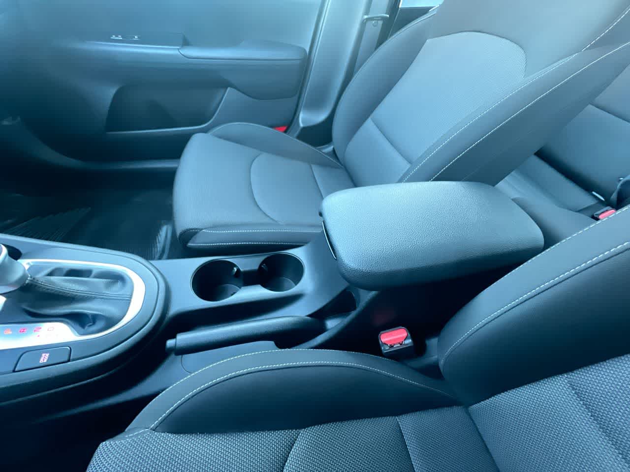 Thumbnail: 2022 Kia Forte - 21