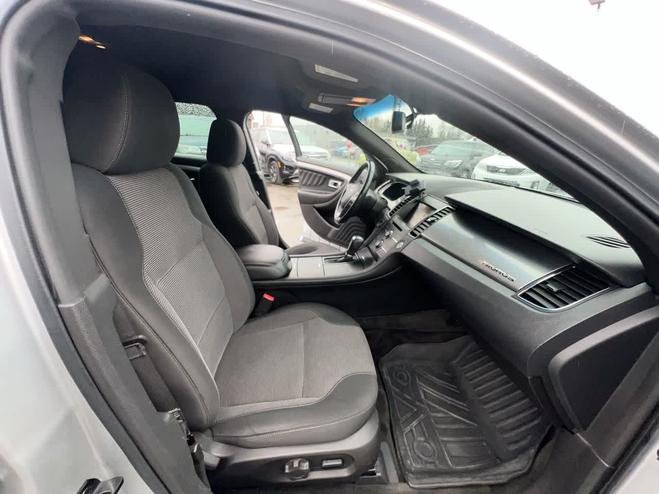 Thumbnail: 2013 Ford Taurus - 28