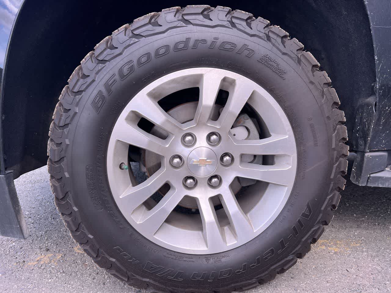 Thumbnail: 2019 Chevrolet Suburban - 10